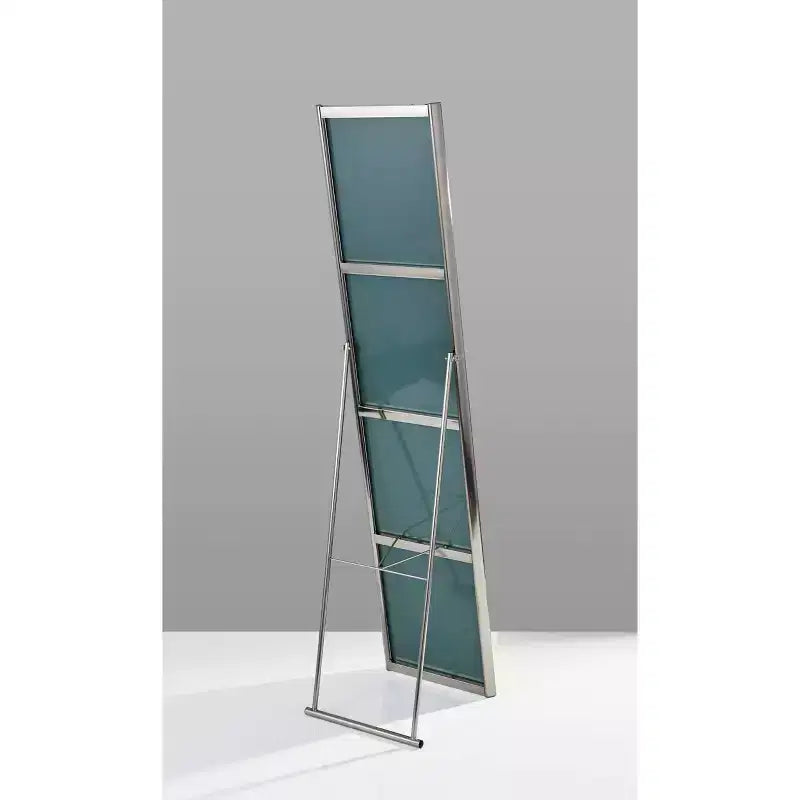 Miroir sur pied Alice de 59 po en argent - Adesso : Cadre en acier couleur champagne, moderne pleine longueur, aucun assemblage requis