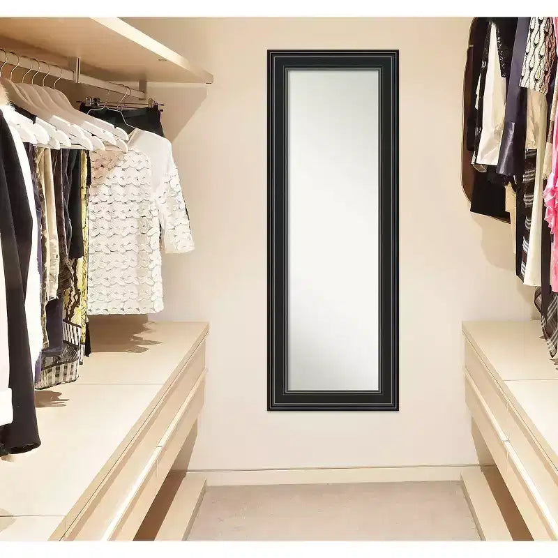 Miroir de porte pleine longueur sans biseau 20"x54" Ridge Black - Amanti Art : à suspendre sur la porte, aucun assemblage requis
