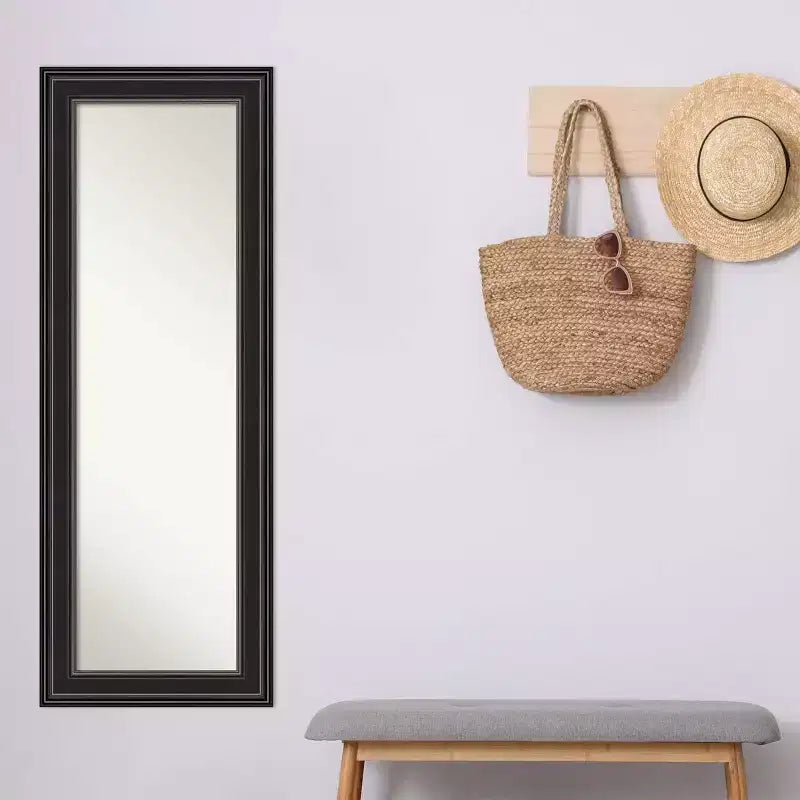 Miroir de porte pleine longueur sans biseau 20"x54" Ridge Black - Amanti Art : à suspendre sur la porte, aucun assemblage requis