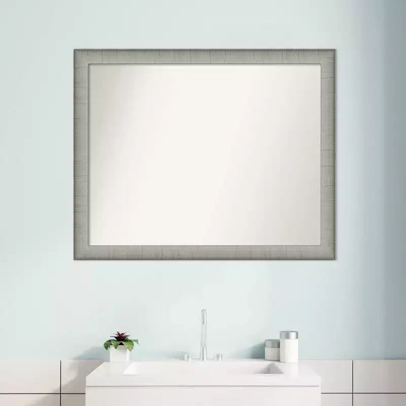 Miroir mural non biseauté 31 po x 25 po en étain brossé, décoration de coiffeuse moderne - Amanti Art