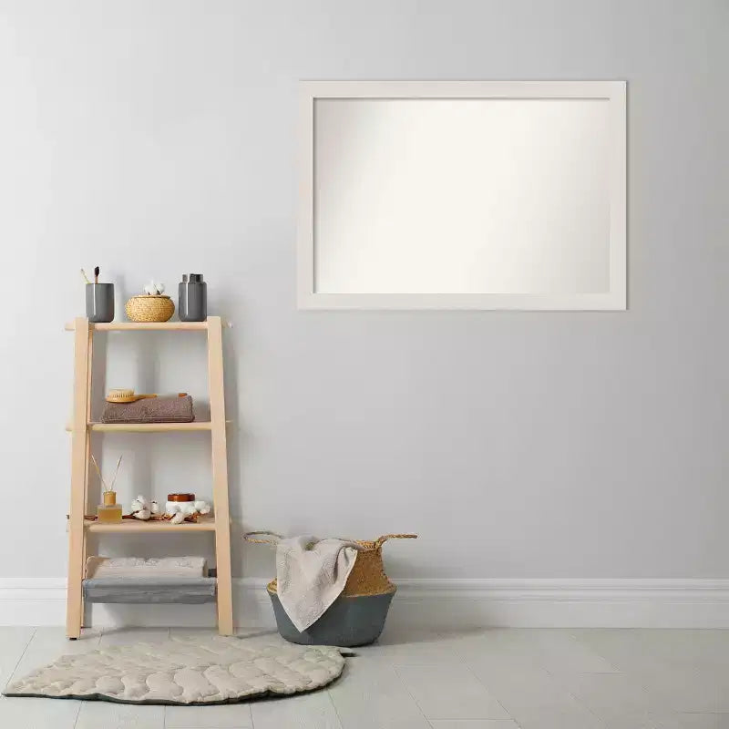 Miroir mural étroit rustique blanc sans biseau de 40" x 28" - Amanti Art : Quincaillerie de montage incluse