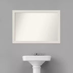 Miroir mural étroit rustique blanc sans biseau de 40" x 28" - Amanti Art : Quincaillerie de montage incluse