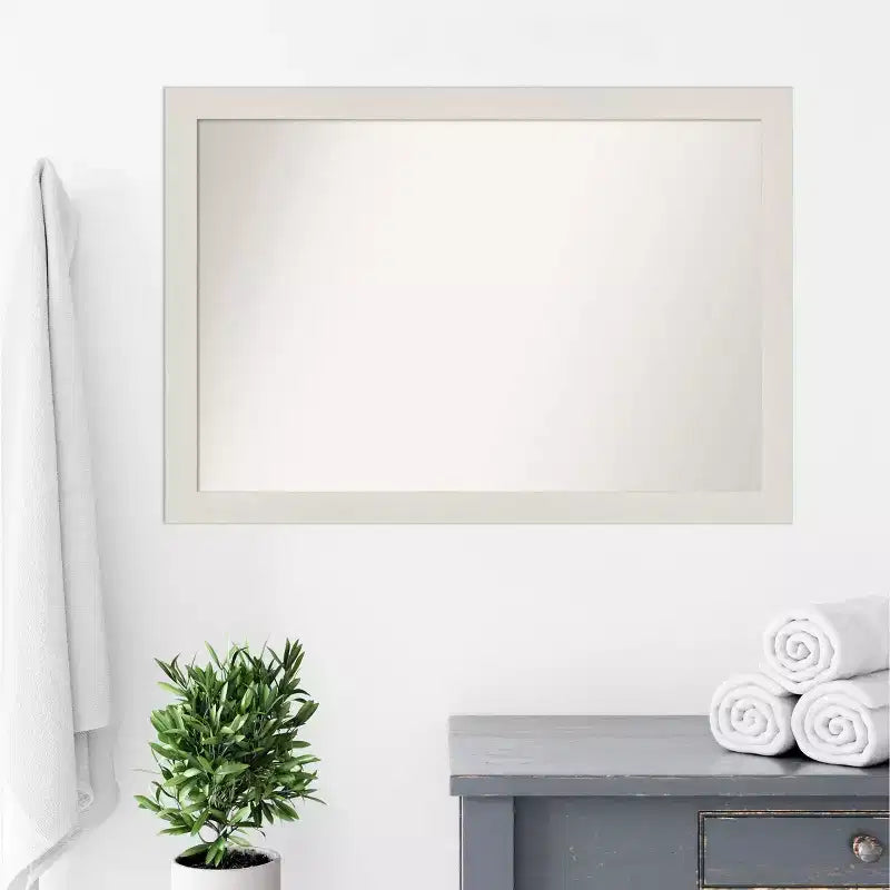 Miroir mural étroit rustique blanc sans biseau de 40" x 28" - Amanti Art : Quincaillerie de montage incluse