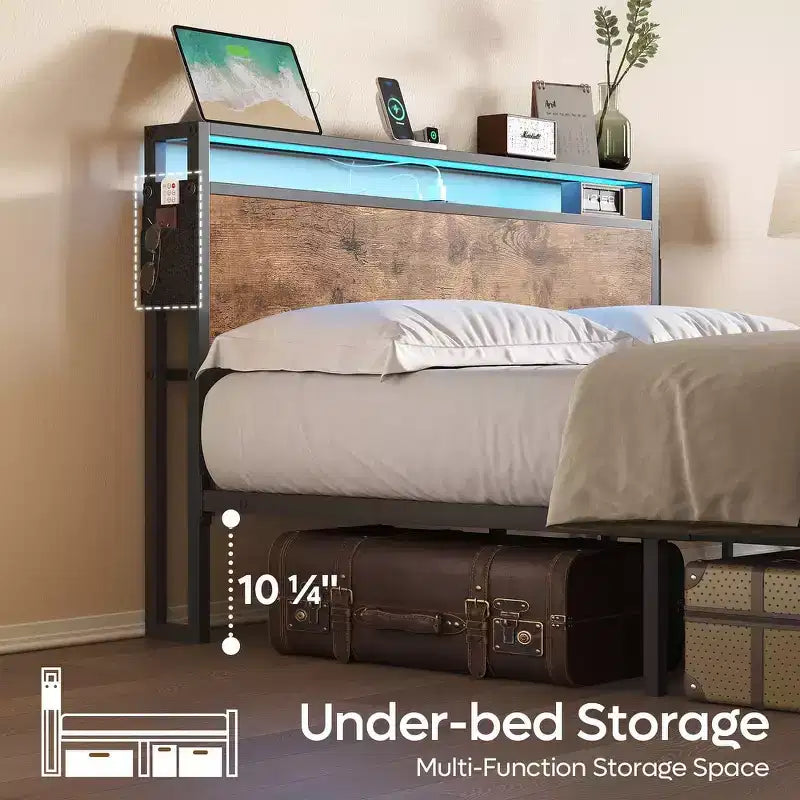 Cadre de lit King Size Bestier, plateforme de lit en métal avec tête de lit de rangement en bois, lumières LED et station de recharge