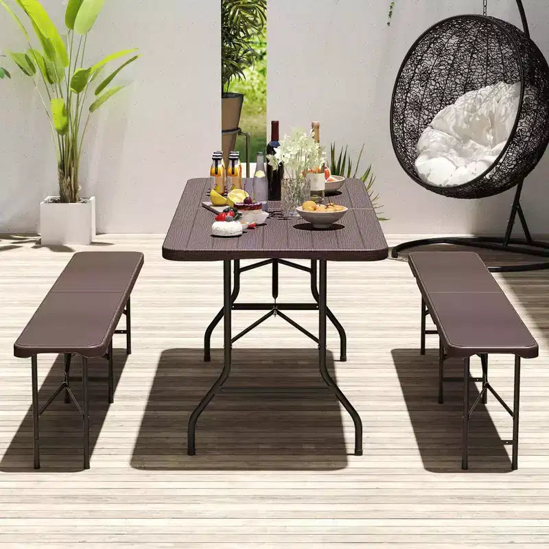 Table pliante portable Costway 6 pi avec plateau en PEHD aspect bois, mécanisme de verrouillage sécurisé, gris/marron