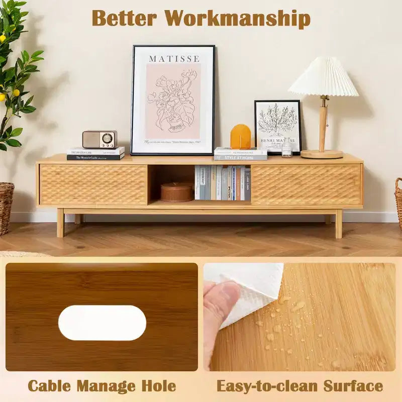 Meuble TV Costway 63 en bambou avec 3 compartiments de rangement, portes coulissantes et armoire de rangement de style milieu du siècle