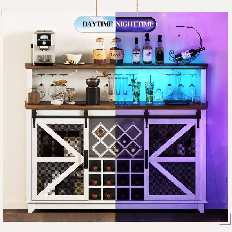 HOMCOM Buffet de café de style ferme avec lumières LED et portes coulissantes de grange, Meuble bar de 55" avec porte-bouteilles et porte-verres