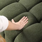Canapé luxueux en bouclette blanche : 3 places, ergonomique, longueur 84,3