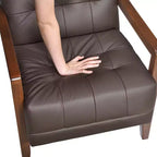 Fauteuil d'appoint confortable en cuir Okak, fauteuil de salon contemporain avec coussin touffeté rembourré, fauteuil en bois au fini noyer