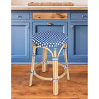HomeRoots Tabouret de bar sans dossier à hauteur de comptoir robuste en rotin bleu, blanc et bois marron de 24 po