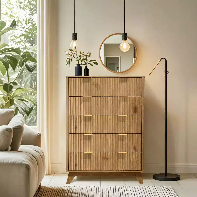 Commode 5 tiroirs cannelée, commode haute et moderne de 120 cm, design à profil incurvé, organiseur de tiroirs en bois