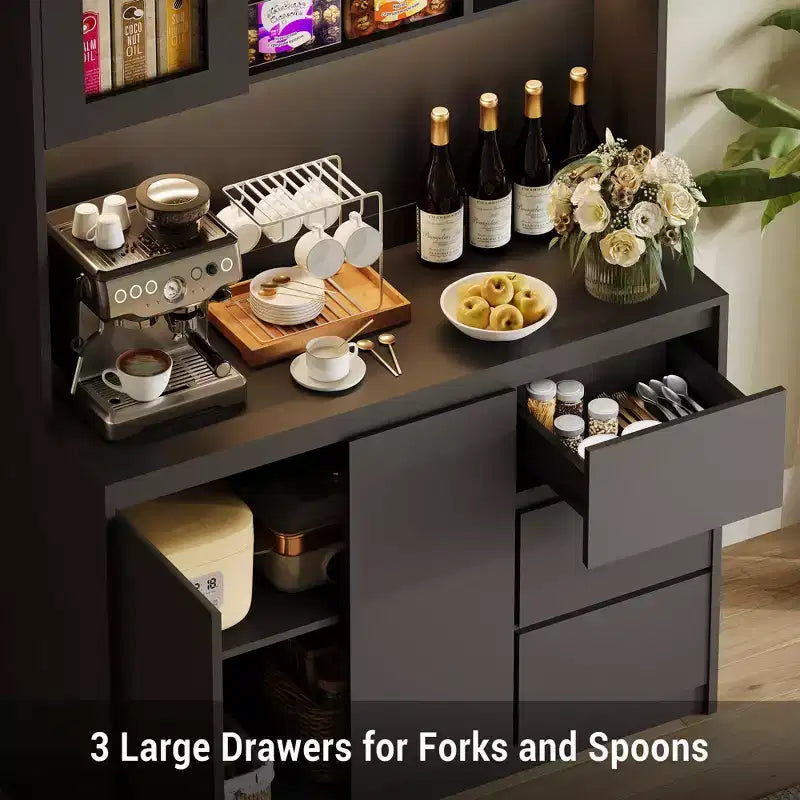 Garde-manger haut de 180 cm avec lumières LED et prises de courant, support micro-ondes avec porte en verre, étagères réglables, 3 tiroirs, design sans poignée