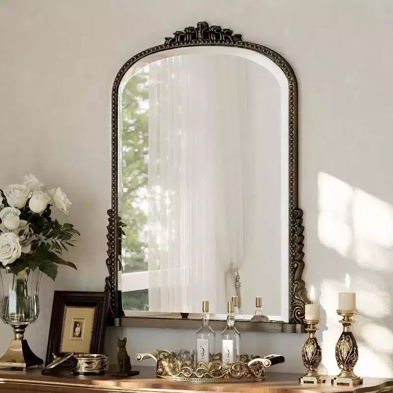 Miroir mural 40x28, miroir à perles arqué avec cadre en métal, miroir décoratif de salle de bain pour entrée, chambre ou salon