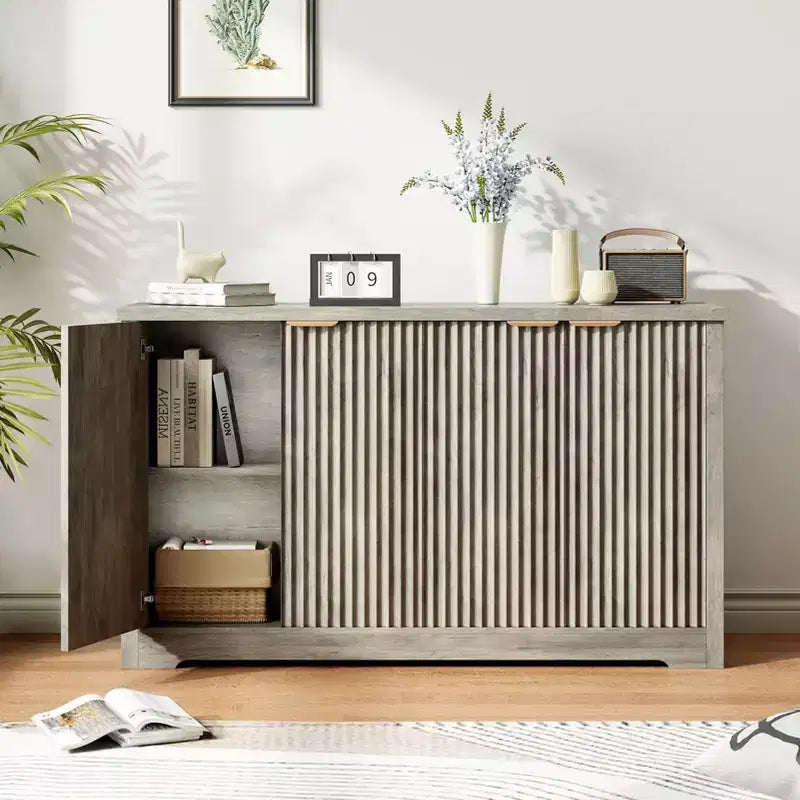 Bahut cannelé avec rangement, 2/4 portes et étagère réglable, Console de bar à café moderne en bois
