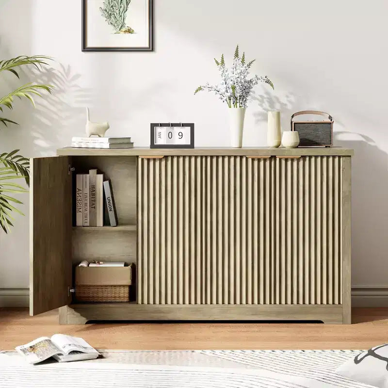Bahut cannelé avec rangement, 2/4 portes et étagère réglable, Console de bar à café moderne en bois
