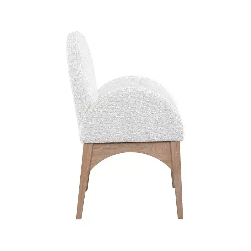 Meridian Furniture, Chaise de salle à manger Waldorf en tissu bouclé