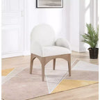 Meridian Furniture, Chaise de salle à manger Waldorf en tissu bouclé