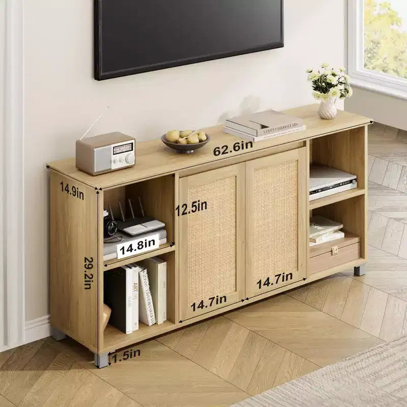 Meuble TV Bohème GustoWave pour téléviseurs jusqu'à 70 pouces, console multimédia avec portes en rotin et étagères ouvertes pour salon, naturel