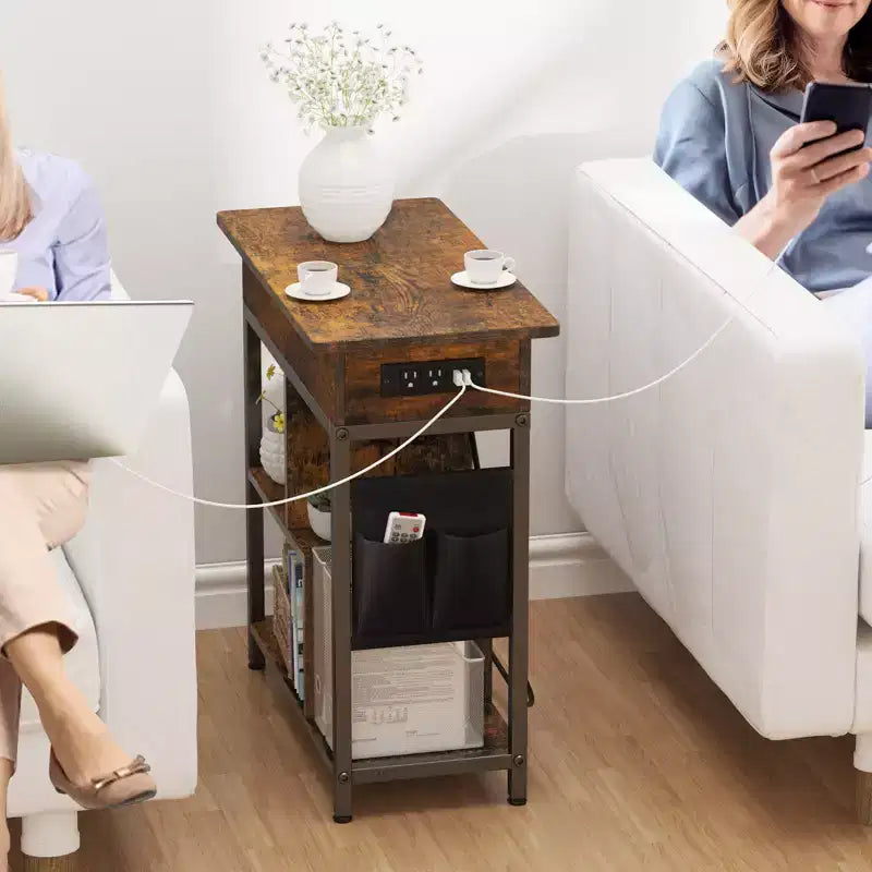 Table d'appoint, Table de chevet à plateau relevable, Petite table de canapé à 3 niveaux, Table de nuit avec étagères de rangement et sac, pour salon et chambre, Marron