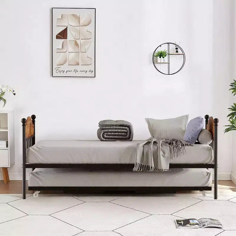 Lit de repos avec lit gigogne, lit de repos double en métal, cadre de lit de repos avec lit gigogne pliable, plateforme à lattes en acier robuste pour salon, chambre à coucher