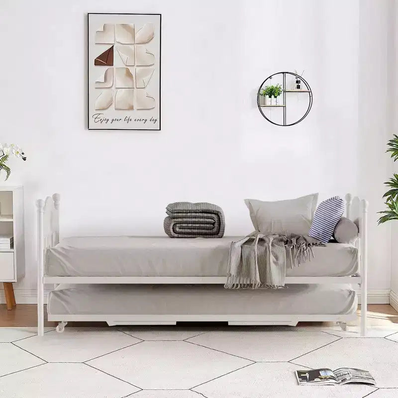 Lit de repos avec lit gigogne, lit de repos double en métal, cadre de lit de repos avec lit gigogne pliable, plateforme à lattes en acier robuste pour salon, chambre à coucher