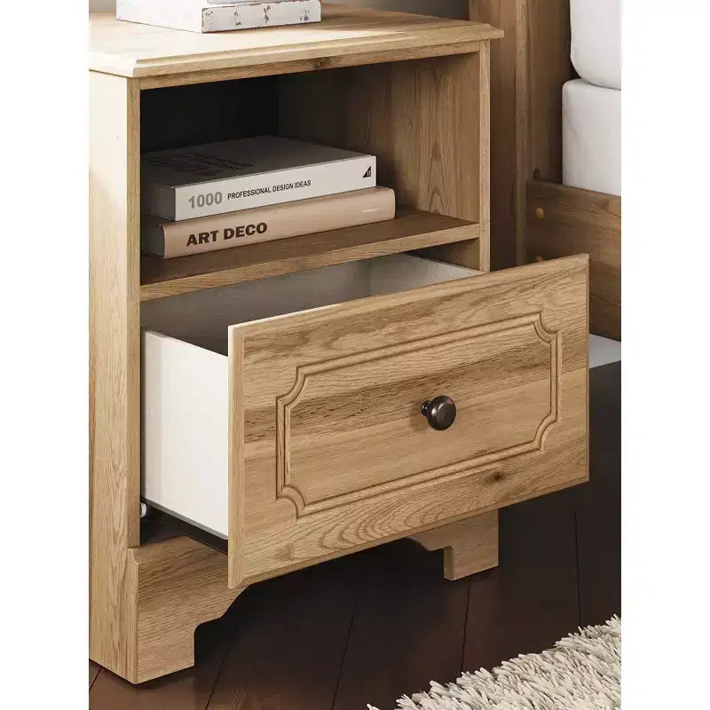 Signature Design by Ashley Bestmere Table de chevet à un tiroir – Finition grain de chêne brun chaud, chargement USB-A et USB-C, rangement à étagère ouverte
