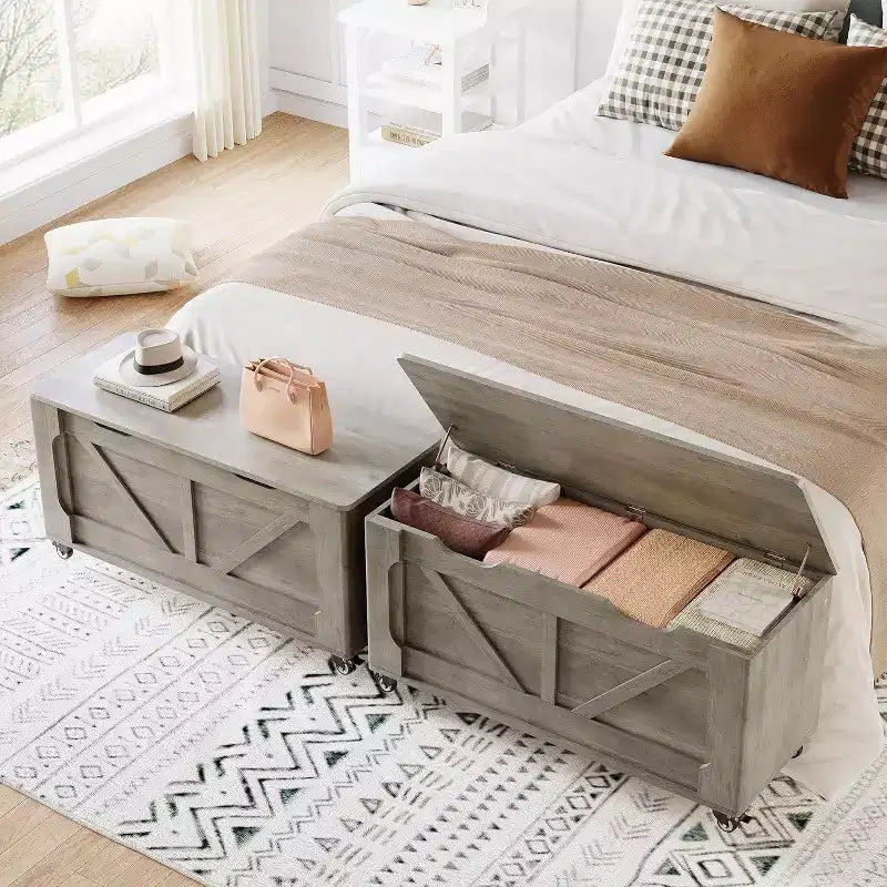 Acekool Coffre de rangement avec roulettes, banc de coffre en bois de 100 cm avec charnières de sécurité, supporte 159 kg, coins arrondis, entrée, salon, gris