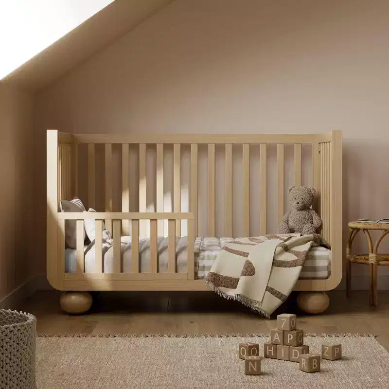 Lit de bébé convertible 5-en-1 Storkcraft Amalfi Deluxe avec barrière de protection pour tout-petits incluse