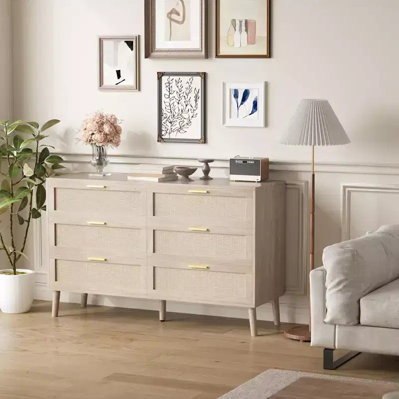 Commode à 6 tiroirs en rotin avec poignées en métal doré, commode de style rustique avec 5 pieds robustes pour chambre à coucher, salon, couloir et entrée