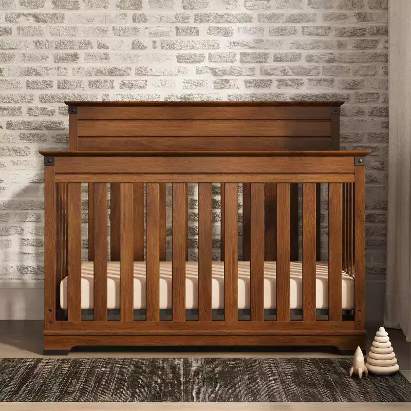 Child Craft Redmond Ensemble 4 pièces pour Chambre d'enfant : Lit bébé à panneaux, Commode à langer et Commode de rangement
