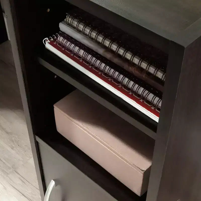 Bureau de transition TUYOHW avec rangement, bureau d'étude moderne avec étagère réglable et armoire dissimulée, bureau d'écriture pour bureau à domicile, petits espaces, marron foncé