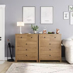 Commode Canellée. Grande Commode 5 Tiroirs avec Poignées et Pieds en Métal Doré. Organisateur de Rangement