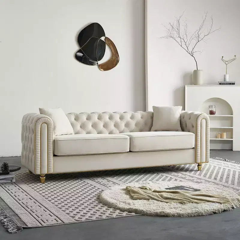 Canapé Chesterfield touffeté de luxe moderne de 86 po, canapé 3 places avec accoudoirs arrondis et bordure dorée pour salon, chambre ou appartement - Panipeachy
