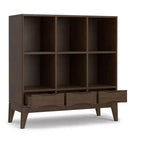 Meuble de rangement bas 6 cases avec tiroirs Pearson en bois massif, noyer brun, 43 po x 42 po, style moderne du milieu du siècle
