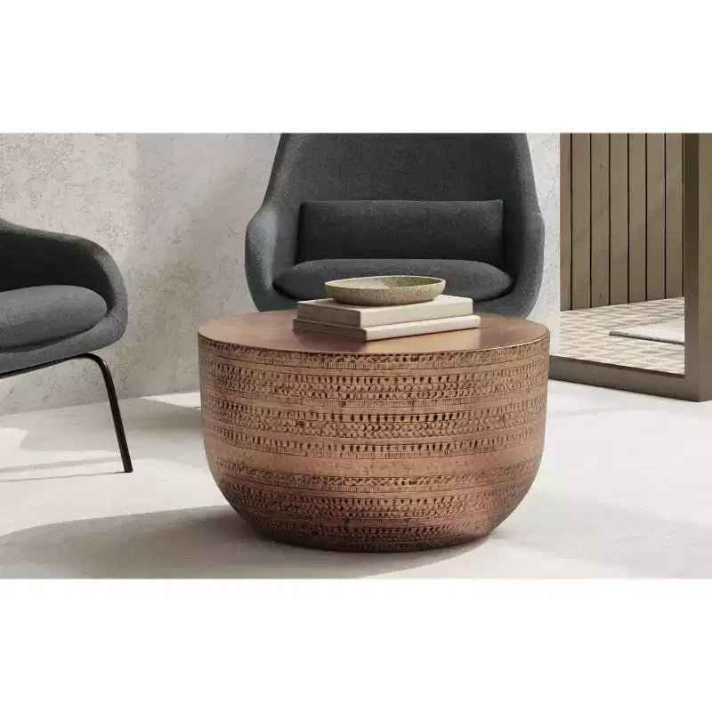 Table basse bohème en métal de 29,5 pouces de large Jean, assemblée