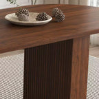 Table de salle à manger ovale 62,9 pouces pour 6 personnes, plateau en MDF plaqué noyer avec base en MDF, table de salle à manger de style ferme moderne avec surface résistante à l'eau et aux rayures