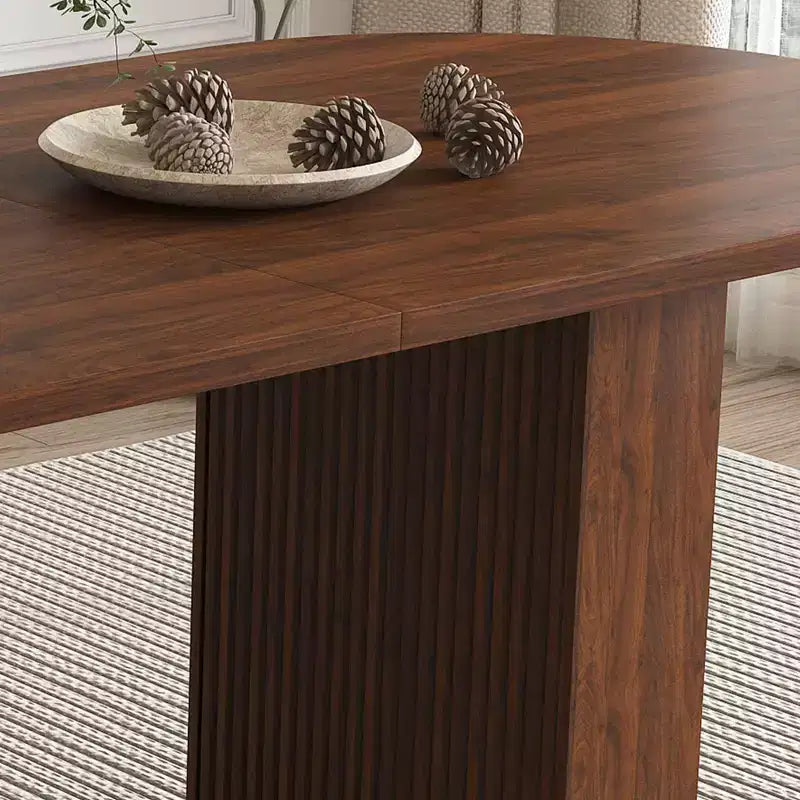Table de salle à manger ovale 62,9 pouces pour 6 personnes, plateau en MDF plaqué noyer avec base en MDF, table de salle à manger de style ferme moderne avec surface résistante à l'eau et aux rayures