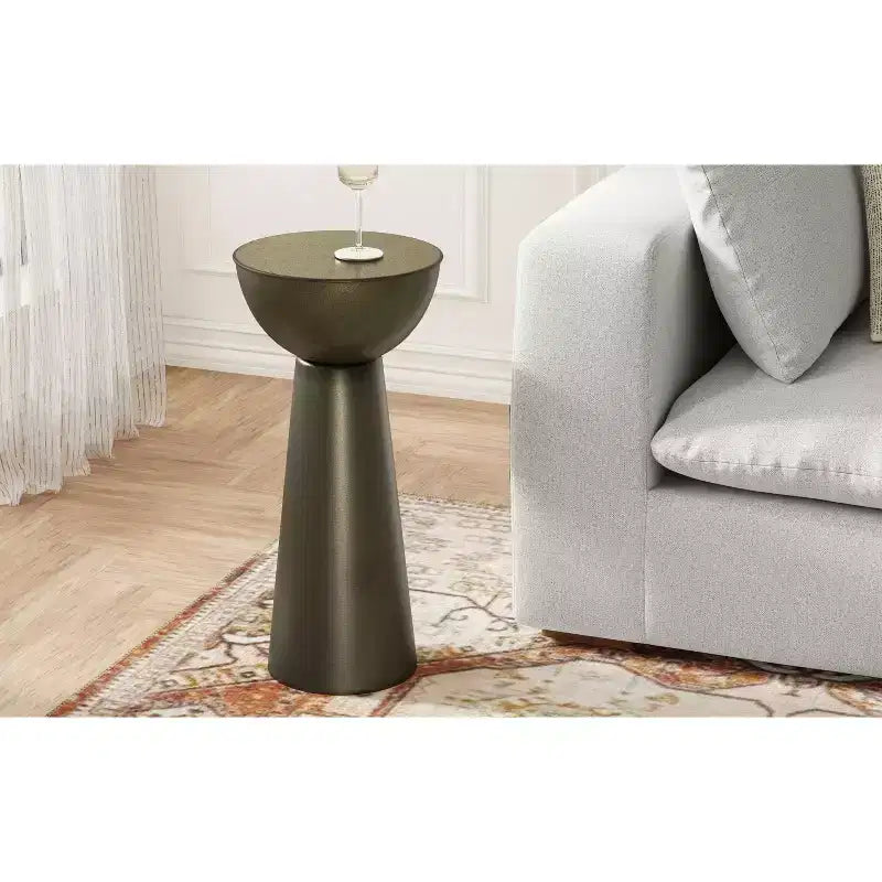 Table d'appoint contemporaine et moderne Mykal en métal de 12 pouces de large, finition or antique, entièrement assemblée