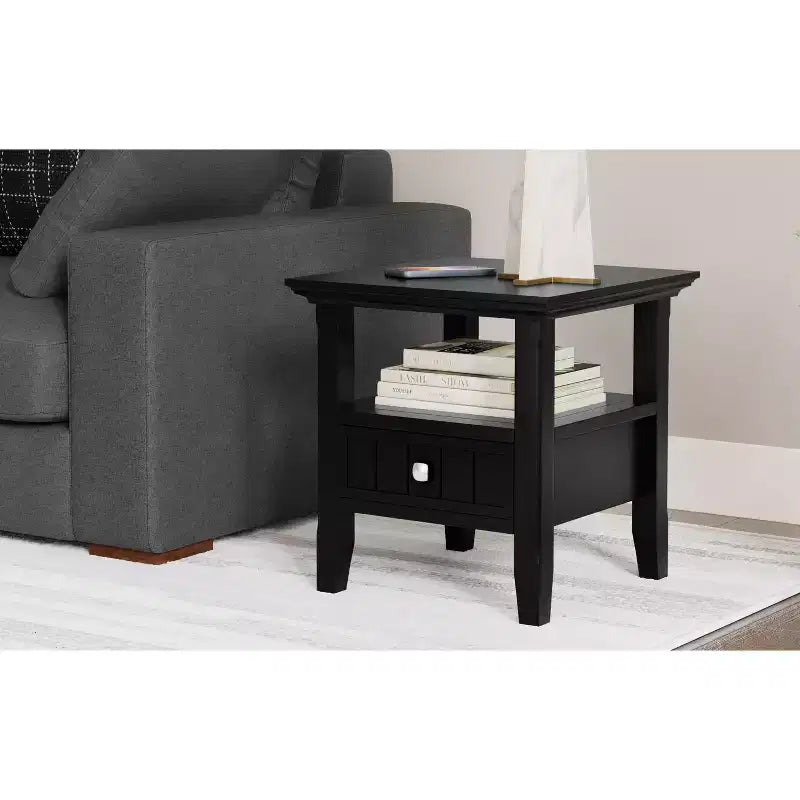 Table d'appoint transitoire en bois massif Normandy de 19 pouces de large