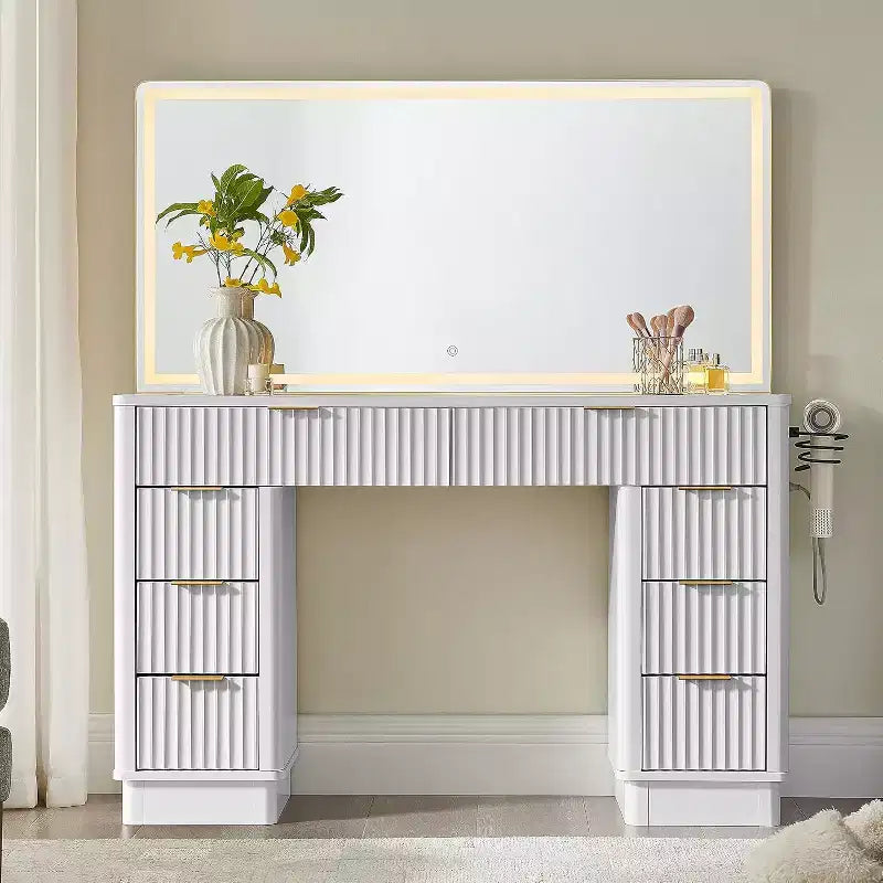 Coiffeuse à 48 cannelures avec miroir et lumières, table de maquillage moderne avec 8 tiroirs et station de charge, coiffeuse avec plateau en verre