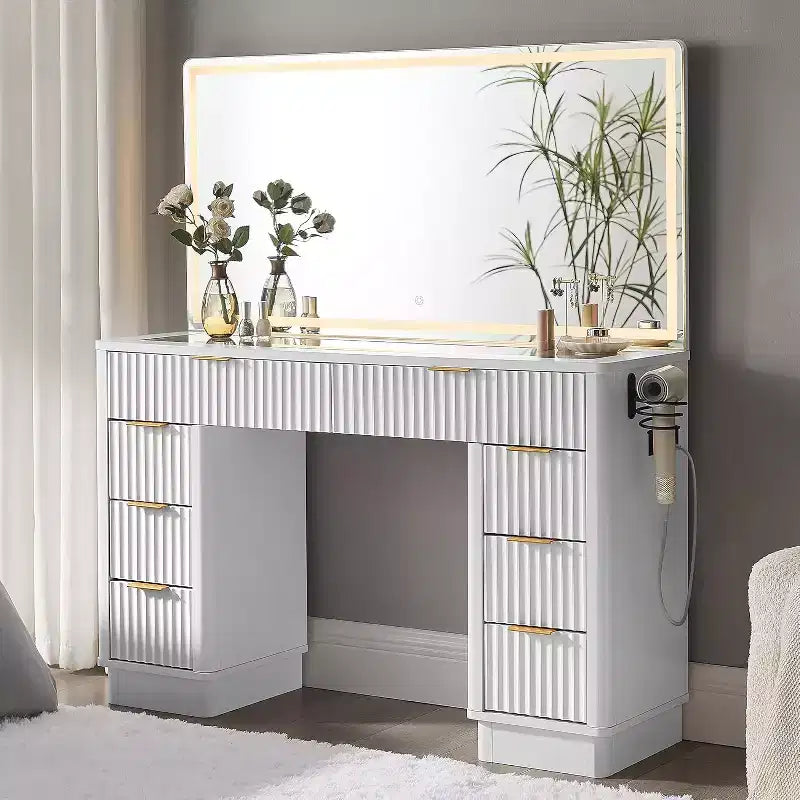 Coiffeuse à 48 cannelures avec miroir et lumières, table de maquillage moderne avec 8 tiroirs et station de charge, coiffeuse avec plateau en verre