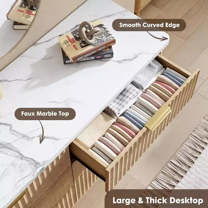 Commode à 9 tiroirs pour chambre à coucher, commode de 154 cm de large avec profil incurvé, tiroirs en bois cannelé, commode moderne pour salon