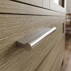Hitow 63W Buffet de cuisine en chêne rustique avec portes vitrées coulissantes et 2 grands tiroirs – Grande armoire de rangement pour salle à manger