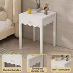 Table de chevet blanche fantaisie Table d'appoint avec tiroir et tablier ondulé – ModernLuxe