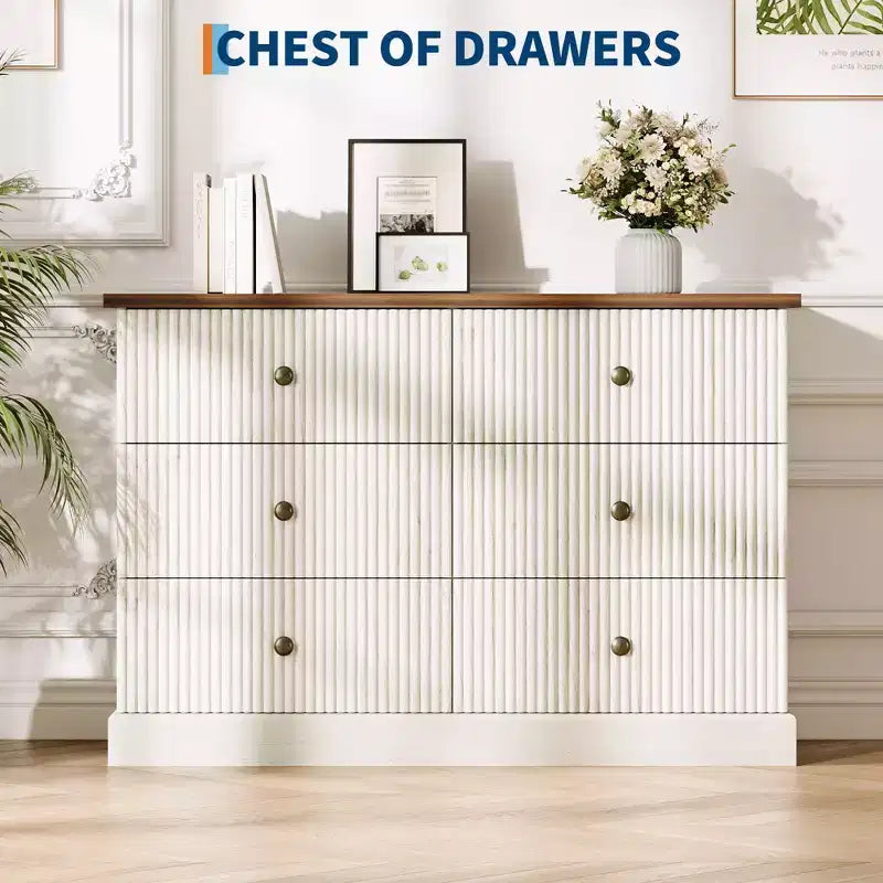Commode à 6 tiroirs pour chambre à coucher, meuble horizontal avec panneaux cannelés, rangement peu encombrant pour vêtements, blanc/marron