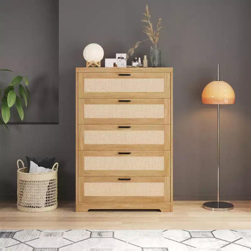 COZONY Commode haute en rotin de 80 cm avec 5 tiroirs, commode de rangement en bois avec large plateau pour chambre à coucher et entrée