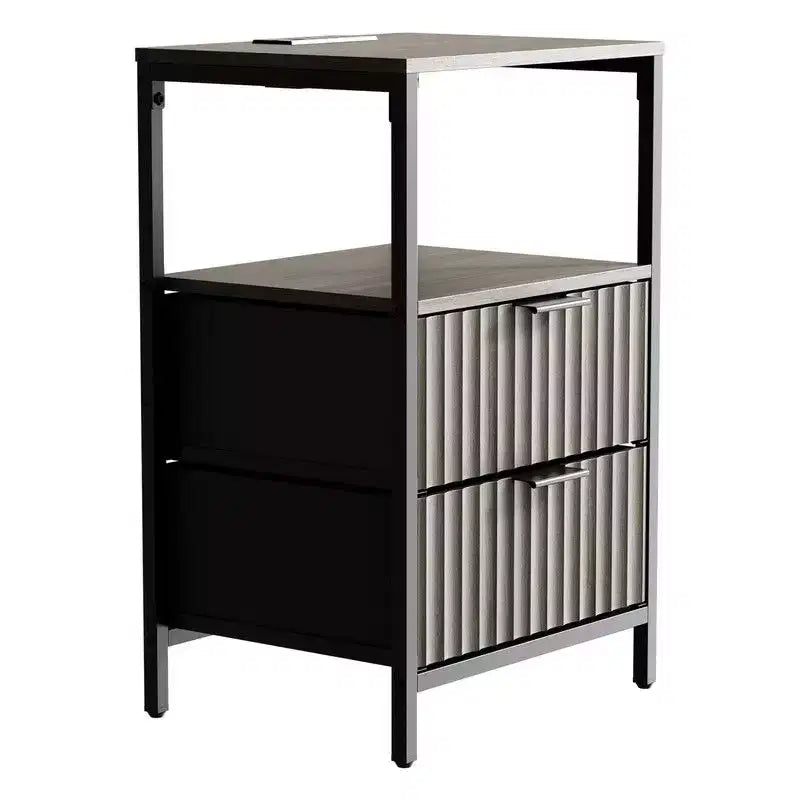 Table de chevet Karl Home de 38 cm de large - 2 tiroirs, 1 étagère, prise américaine