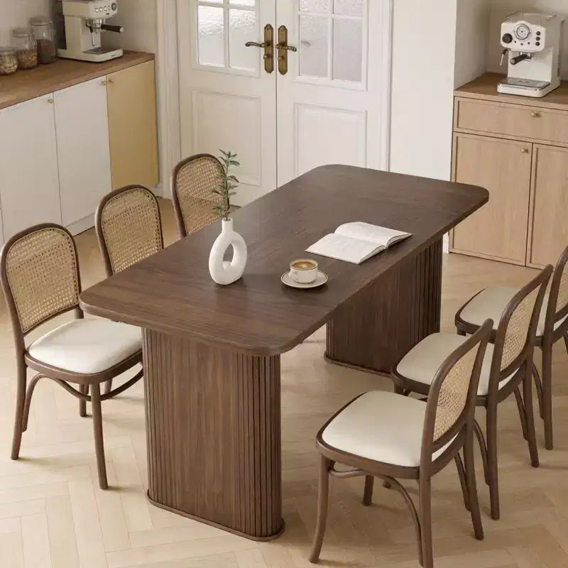 Grande table à manger moderne de 62 po pour 6 à 8 personnes, plateau rectangulaire en noyer noir, pieds piédestal robustes, idéale pour la cuisine, la salle à manger ou les conférences.