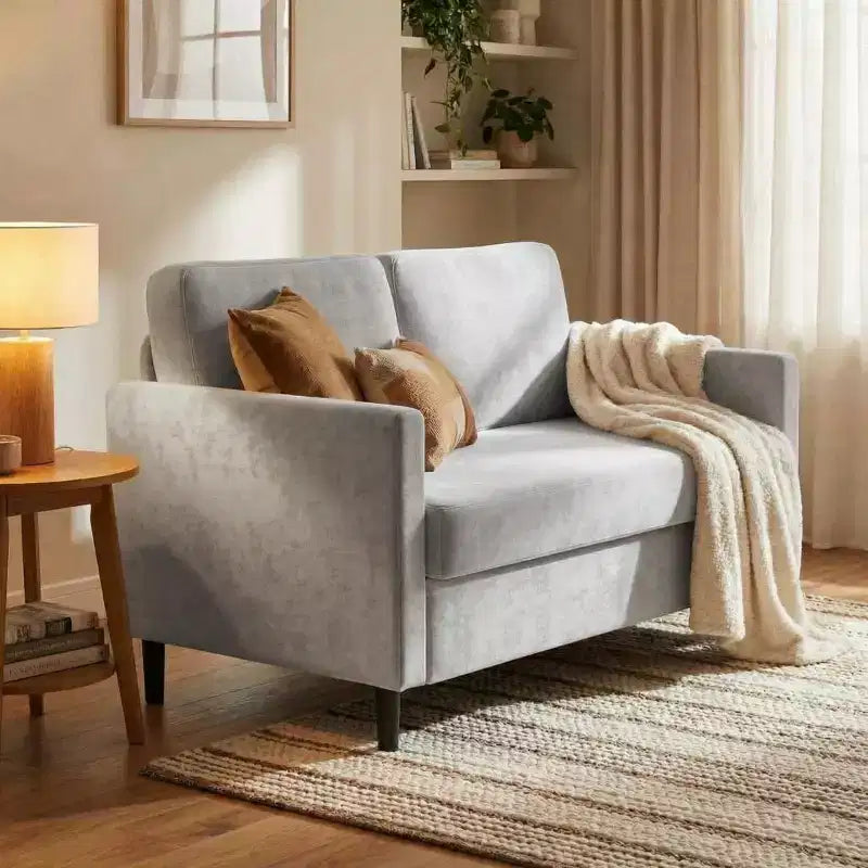 Canapé 2 places de 130 cm, en faux lin respirant avec large dossier et sièges rembourrés, cadre en bois compact pour petits espaces et appartements