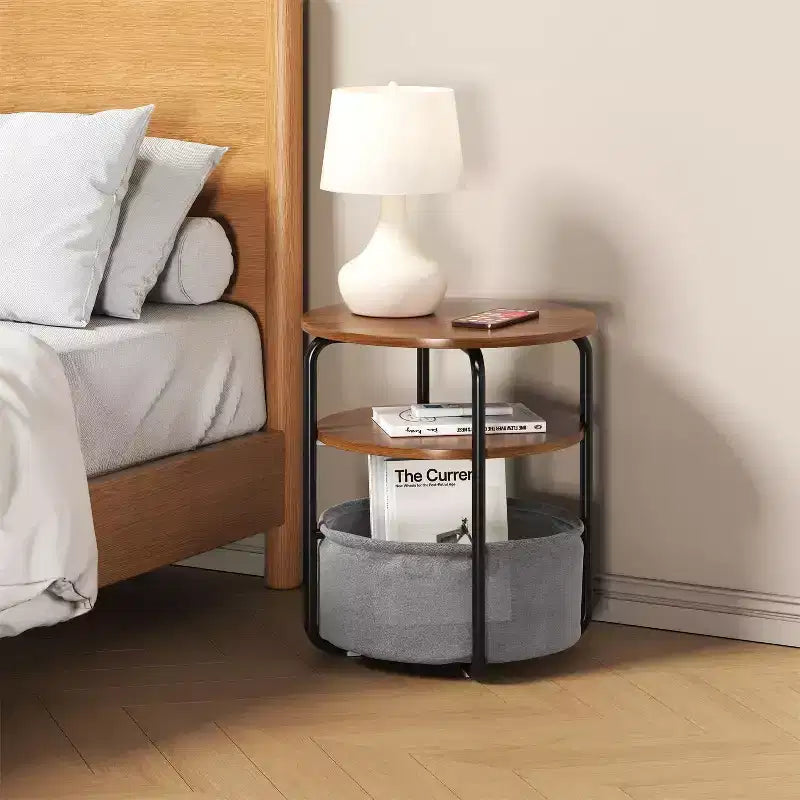 Table d'appoint ronde à 3 niveaux avec panier de rangement en tissu amovible, cadre en fer robuste, montage facile, poste de travail compact pour salon et chambre à coucher